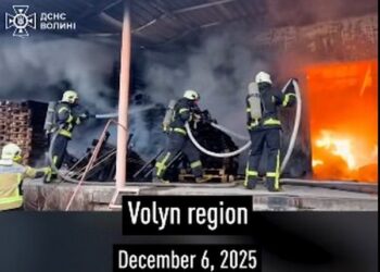 Протягом тижня росія атакувала Україну понад 1600 ударними дронами, близько 1200 КАБами та майже 70 ракетами – Зеленський (ВІДЕО)