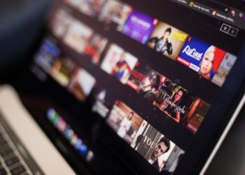 Netflix купує одну із найстаріших студій Голлівуду Warner Bros. Трамп заявив, що це проблема