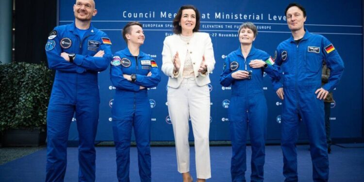 Німецькі астронавти стануть першими європейцями, які висадяться у 2027 році на Місяці