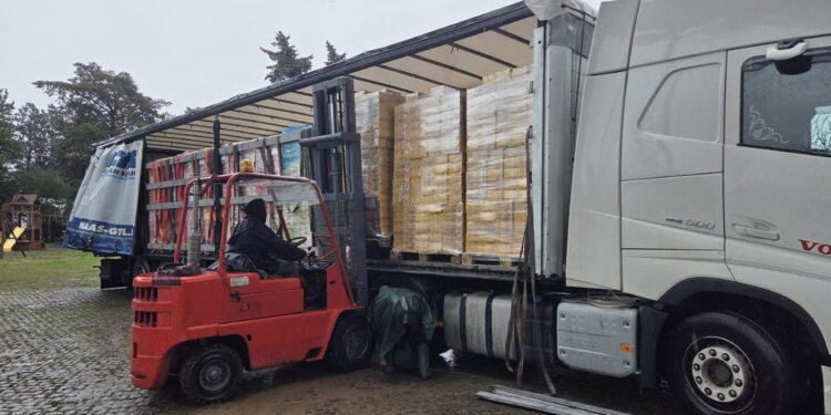 Папа Римський передав в Україну 100 тисяч порцій супів швидкого приготування (ФОТО)