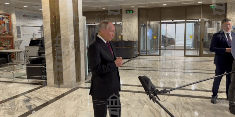 Путін назвав себе хірургом в Україні і пригрозив Європі справжньою війною (ВІДЕО)