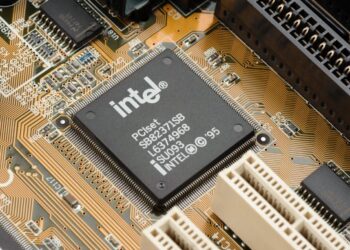 Intel, AMD та Texas Instruments Inc отримали судові позови – за наявність їхніх чипів в озброєнні, яким росія обстрілює Україну
