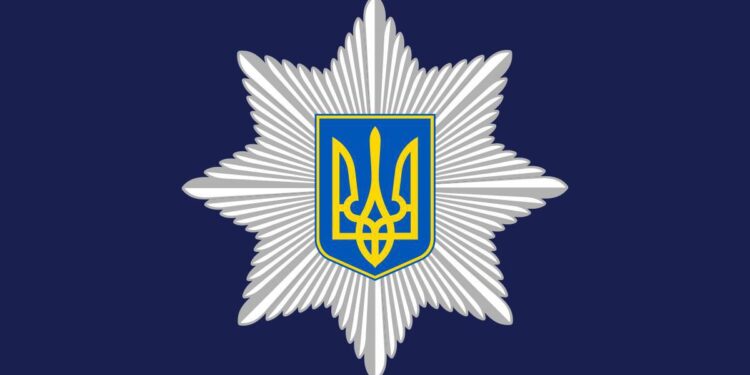 У Миколаєві 19-річна дівчина випала з вікна багатоповерхівки і загинула