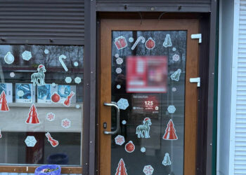 У Миколаєві зловмисник пограбував магазин мобільного зв’язку