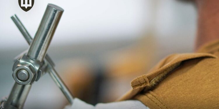 До військово-медичних закладів у 6 областях, зокрема і Миколаївській, направлено адаптивний одяг для поранених – Міноборони