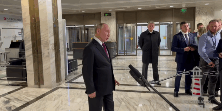 Так от для чого цей цирк з танкером-привидом. Путін погрожує відрізати Україну від моря “за піратство” (ВІДЕО)