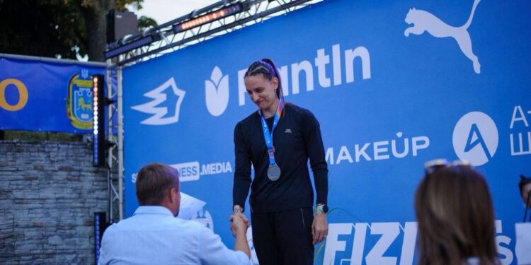 І нагороду здобула, і рекорд встановила – миколаївська стрибунка з жердиною вдало виступила на міжнародних змаганнях