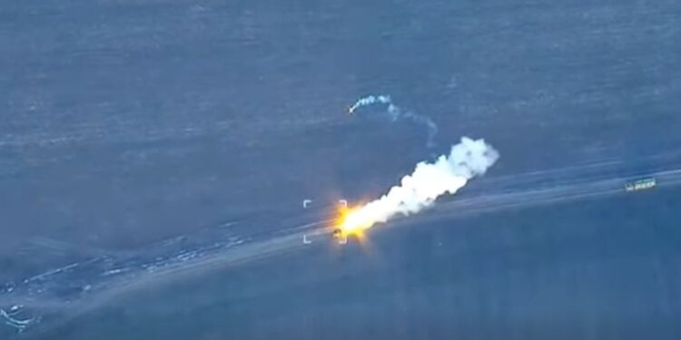 Уражено низку об’єктів ППО, склад зберігання БпЛА та інші об’єкти ворога (ВІДЕО)