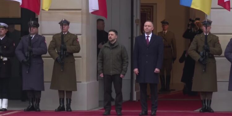 Зеленський прибув до Польщі на зустріч з Навроцьким (ВІДЕО)