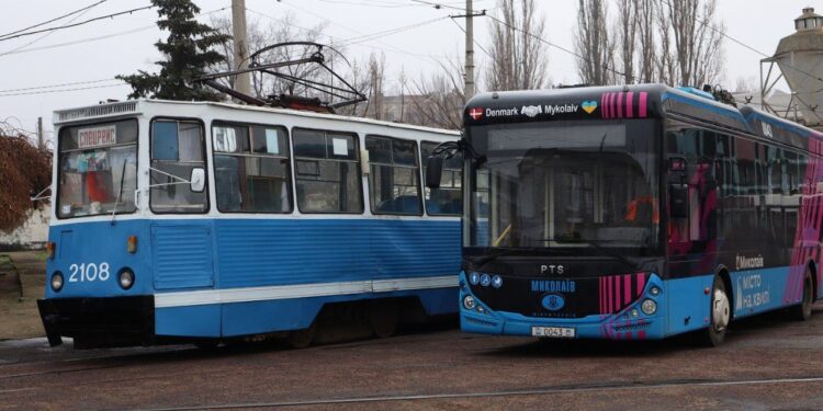 Завтра в Миколаєві на маршрути зможуть вийти додаткові тролейбуси та трамваї