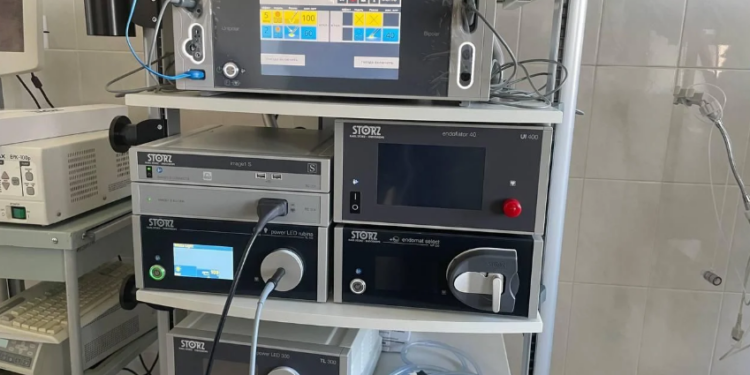 Миколаївська обласна дитяча лікарня отримала французьку хірургічну лапароскопічну стійку