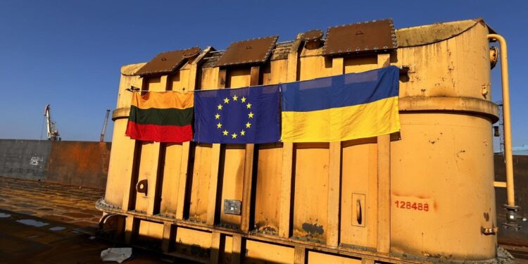 Литва передала Україні цілу теплоелектростанцію – її транспортували частинами і використовують так само