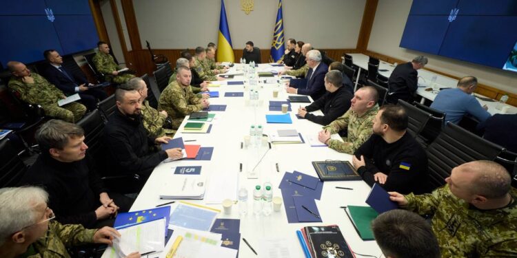 «Якщо росіяни не вкладаються в процес перемовин на 100% серйозно та спрямовують свої ресурси на затягування і розширення війни, ми будемо на це реагувати цілком логічно» – Зеленський провів Ставку (ФОТО)