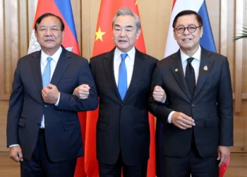 Китай клацнув по носі Трампа – тепер він зупинив війну Камбоджі й Таїланду