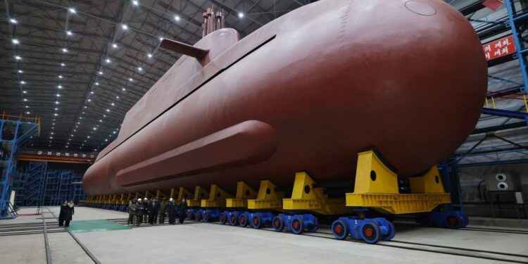 КНДР похизувалась першою ядерною субмариною (ФОТО)