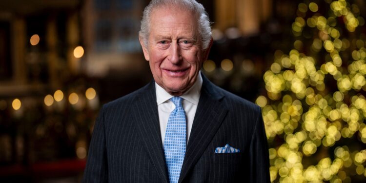 У різдвяному зверненні Чарльза III показали український хор з англомовною версією “Щедрика” (ВІДЕО)