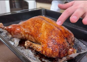 Приготуйте таку качку на Новий рік – гостям не лишиться, все з’їсте самі (ВІДЕО)