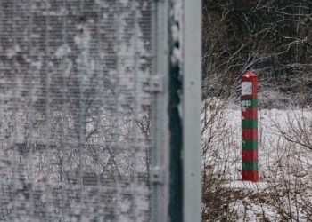 Латвія завершила будівництво паркану на кордоні з росією