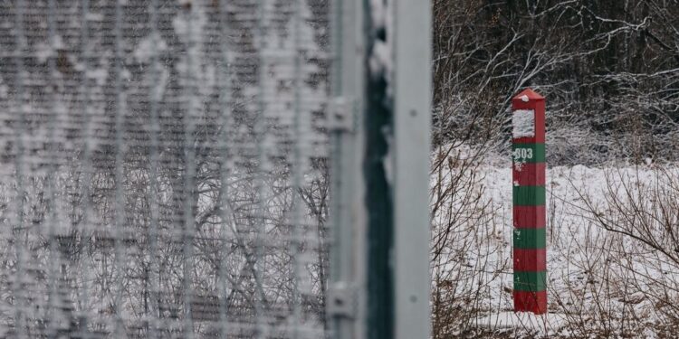 Латвія завершила будівництво паркану на кордоні з росією