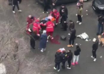 У Дніпрі внаслідок ранкової ракетної атаки вже 3 загиблих (ВІДЕО)