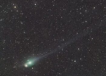 Загадковий міжзоряний об’єкт, який наближається до землі, почав інтенсивніше пульсувати