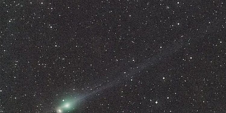 Загадковий міжзоряний об’єкт, який наближається до землі, почав інтенсивніше пульсувати