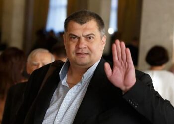 Правоохоронці не проводять обшуки у нардепа Корявченкова – НАБУ