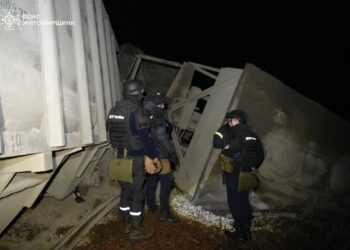 Поїзд на Житомирщині зійшов з рейок ймовірно через детонацію дрона (ФОТО)