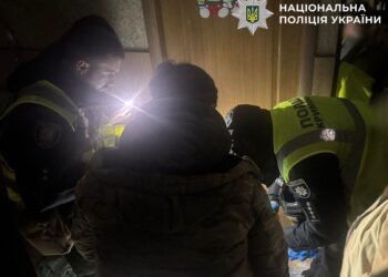 У квартирі киянки, в якої вчора вилучили вовка, виявили труп лисиці (ФОТО)