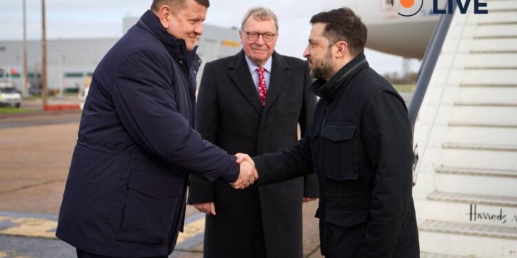 Зеленський вже в Лондоні, а потім Брюссель і Рим (ФОТО)