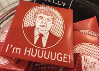 “Я величезний”! Демократи опублікували чергові фото з архіву Епштейна – там і презерватив з Трампом (ФОТО)