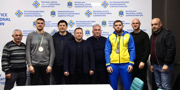 На Миколаївщині призери Дефлімпійських ігор та їхні тренери отримали грошові премії (ФОТО)