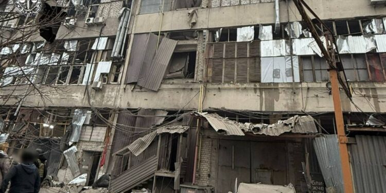 У Дніпрі 4 загиблих, 15 поранених (ФОТО)