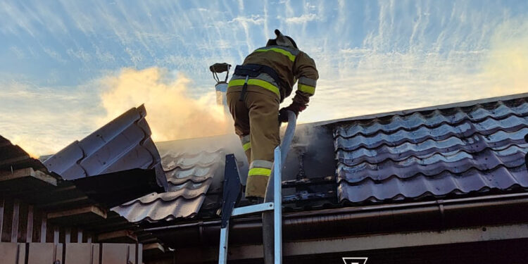 На пожежах у Миколаївській області протягом доби одна людина загинула, ще дві постраждали