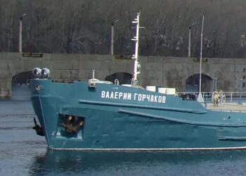 У Ростові-на Дону атакований порт, підбили танкер (ФОТО)