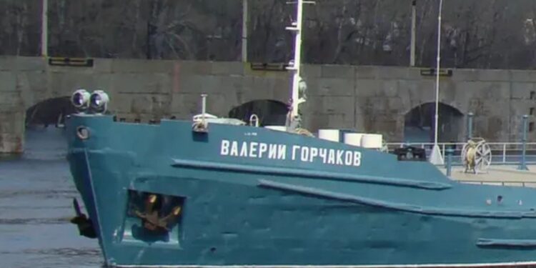 У Ростові-на Дону атакований порт, підбили танкер (ФОТО)