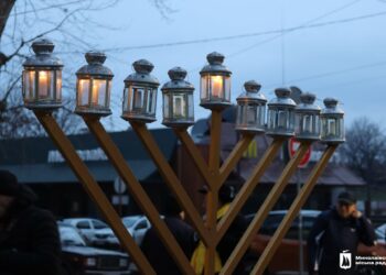 У Миколаєві запалили перші ханукальні вогні (ФОТО)