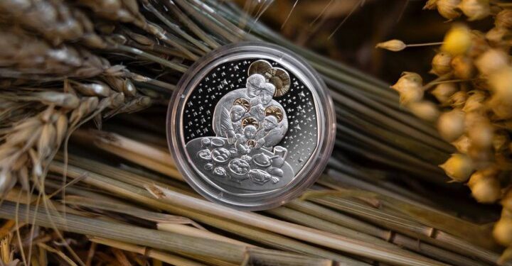 Нацбанк презентував пам’ятну монету “Дух Різдва”