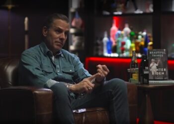 Син Байдена назвав Україну “гадючим гніздом” і розкритикував свого батька