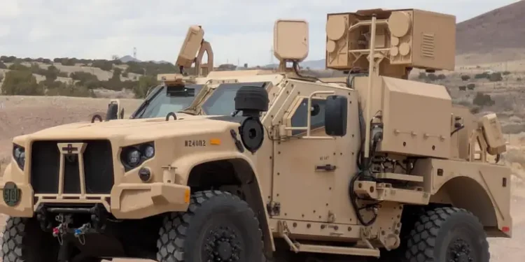 Армія США почала встановлювати лазерну зброю на звичайні автівки, щоб зробити її мобільною