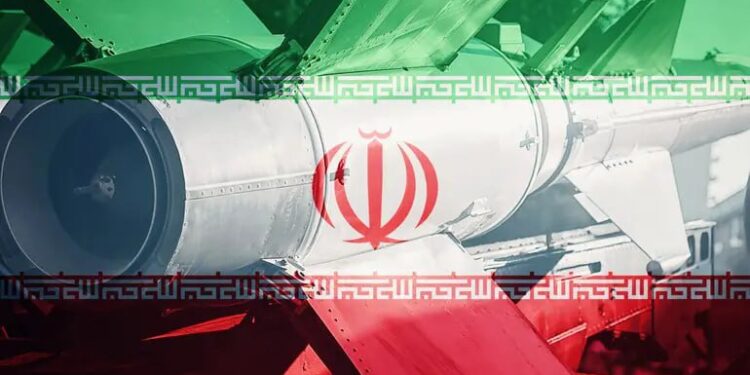 Іран розробляє біологічні та хімічні боєголовки для балістичних ракет великої дальності