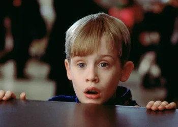 Калкін зізнався, що його діти досі не знають, що це він Кевін в “Сам удома” (ВІДЕО)