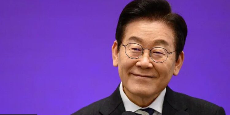 Президент Південної Кореї визначив свою місію – врятувати чоловіків від облисіння. За державний рахунок