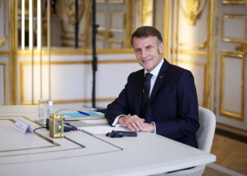 Макрон прокоментував корупційний скандал в Україні