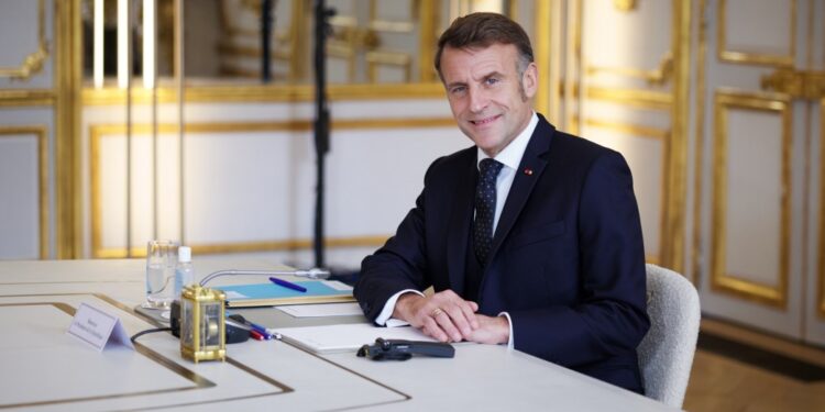 Макрон прокоментував корупційний скандал в Україні