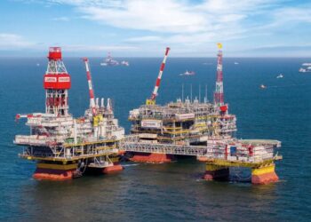 Українські дрони вперше атакували нафтову платформу РФ в Каспійському морі