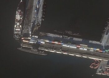 Без шансів – Defence Express на основі нових знімків атакованої підводним дроном субмарини РФ у Новоросійську (ФОТО, ВІДЕО)