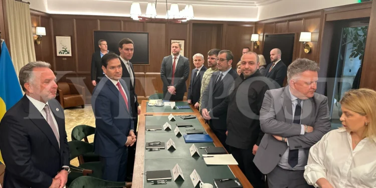 Сьогодні продовжаться переговори між Україною і США. Власне, про що йде мова