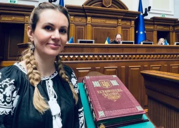  “Баночка джина чи хто” – хто така Анна Скороход, скандали і особисте, а також “політичні переслідування” і реакція на обшук НАБУ (ФОТО, ВІДЕО)