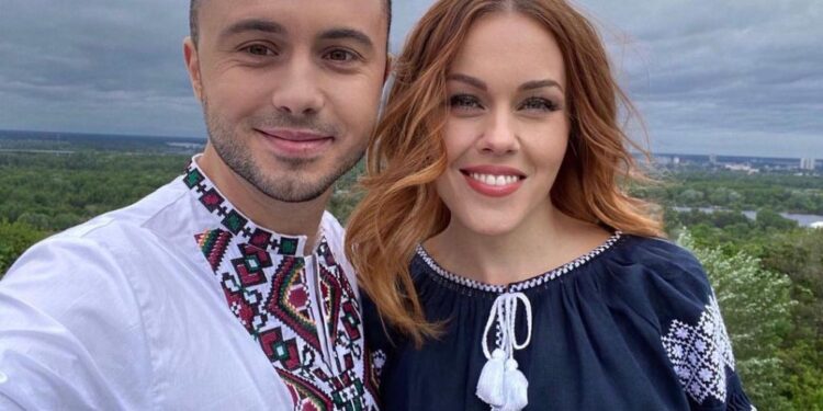 Відомий український співак оголосив про розлучення (ФОТО)